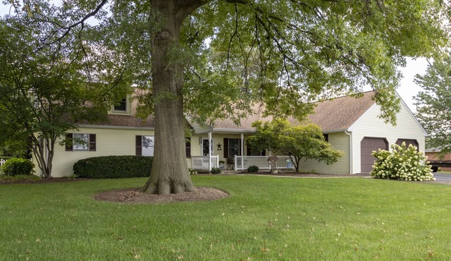 4BR Home w/Country Setting & Farmland Views (Lancaster, PA, USA)