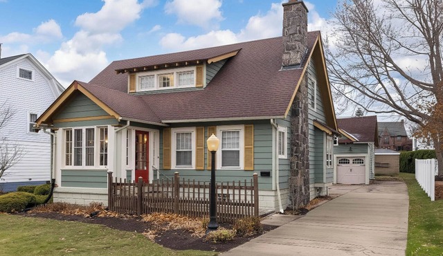 4BR Home w/Garage Family & Pet Friendly Central Erie