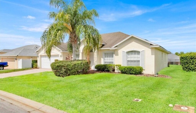 4BR Home with West Facing Pool and Game Room Near Disney & Shopping