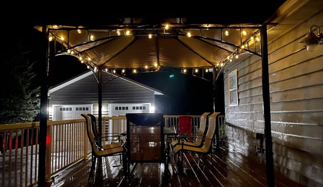 4BR Honey Harbour Cottage | Hot Tub & Fire Pit