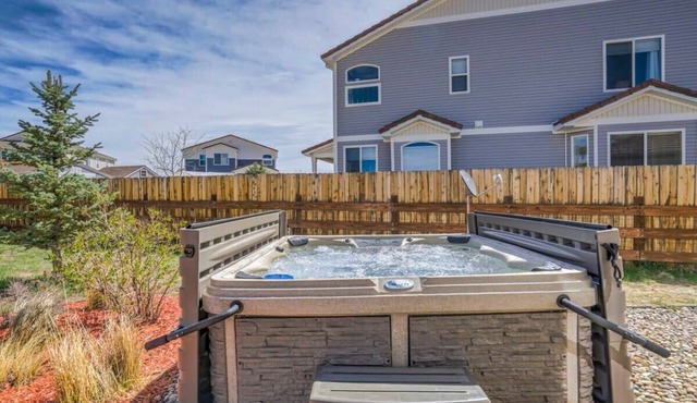 4BR|Hot Tub Pool Table, Ping Pong, Foosball!