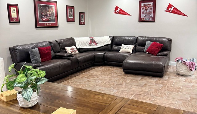 4br house in brilliant Tuscaloosa just 5 miles from the Stadium! Enjoy your stay