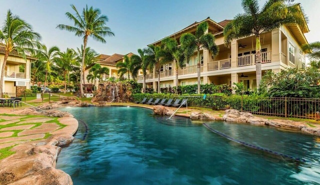 4BR I Elegant Poolside Penthouse l Private Elevator