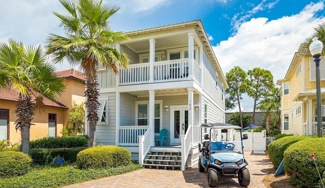 4BR in Gated Neighborhood with Private Pool & Golf Cart