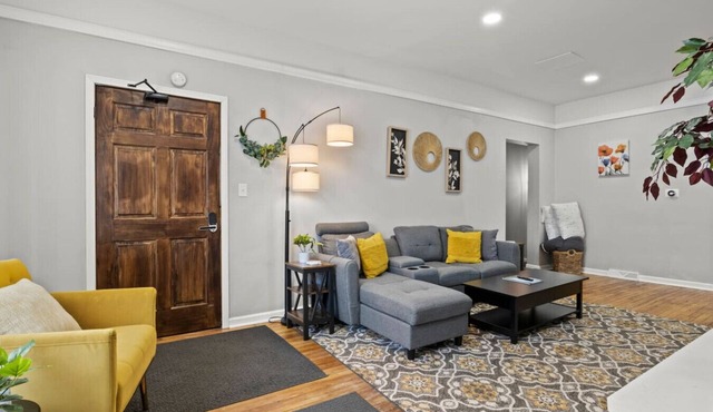 4BR King Bed Retreat Near Downtown & Event Venues