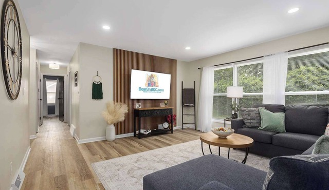 4BR | King Beds + Ping Pong + Darts | Near FIFA