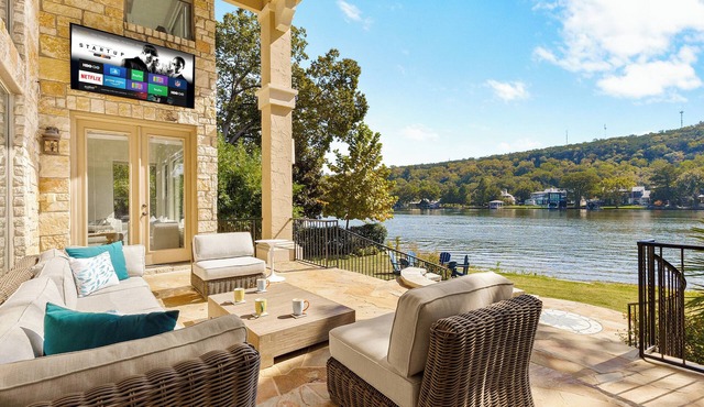 4BR Lake Austin Estate | Private Dock + Wake Surf Water | 200 Ft Frontage