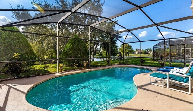 4BR Lakeview Home w/West-Facing Pool in Quiet Gated Community Near Disney