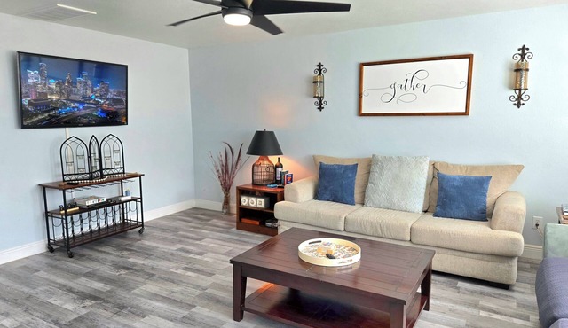 ★ 4BR Large Family Home ★ TV Every Room NRG MD Anderson Extended Stays