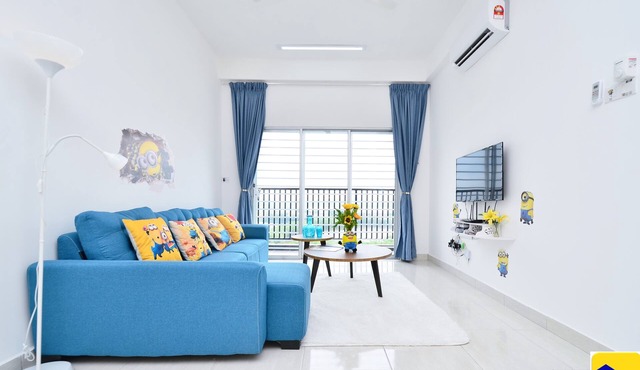 4BR Minions Homestay-Free WiFi & Parking Near KLIA & MAHSA