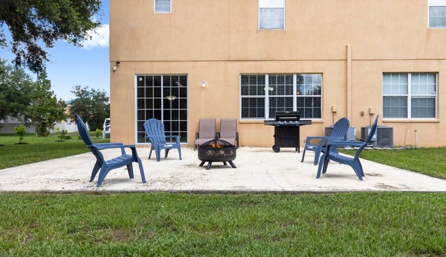 4BR Oasis | Fast WiFi Workspace, Near River