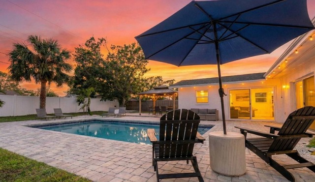‼️4BR Oasis w/Heated Pool Near Anna Maria Island