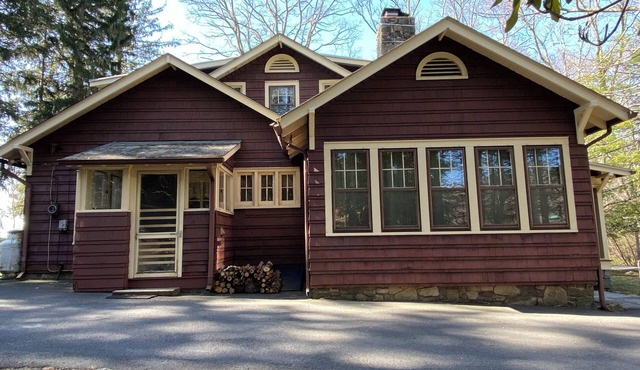 4BR Pocono home on Skytop property with access to many resort activities/dining