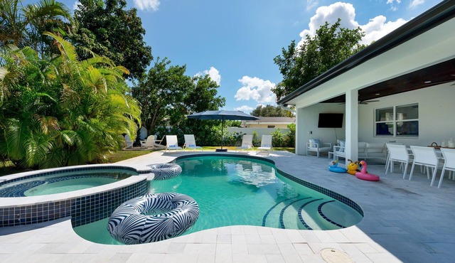4BR Pool Spa Retreat | April/May Last-Minute Deal