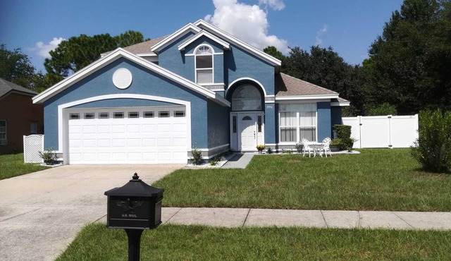 4BR Private Pool Home Near Disney – Family Friendly Sleeps 8 Conservation Views