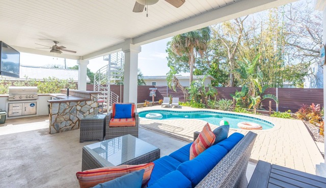 4BR Private Pool Oasis | Sleeps 12 Pet Friendly