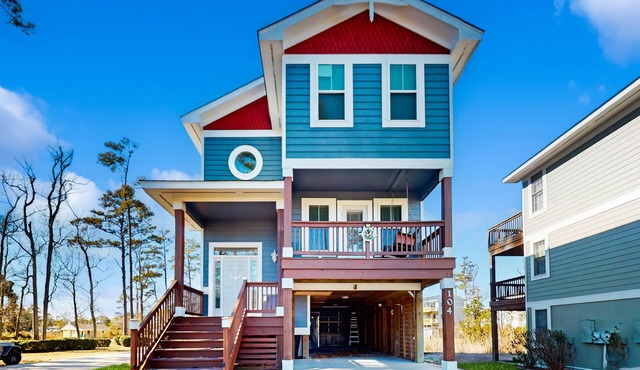 4BR remodeled home w/pool, game room, firepit, W/D