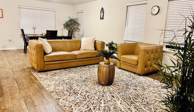 4BR retreat: 15m from Downtown and the Domain