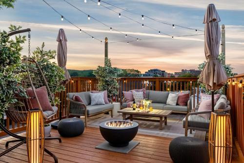 4BR Rooftop|Hot Tub|Near Convention Center & Metro