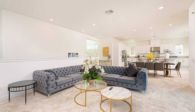 4BR Sentosa Luxe Retreat｜Community Pool｜Garage Access｜Remote Lock｜Wifi #42267