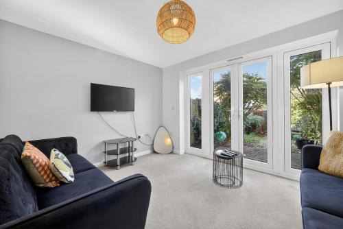 4BR Spacious Home in Newport