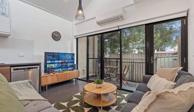 4BR| Step to light rail | 9 min to DarlingHarbour