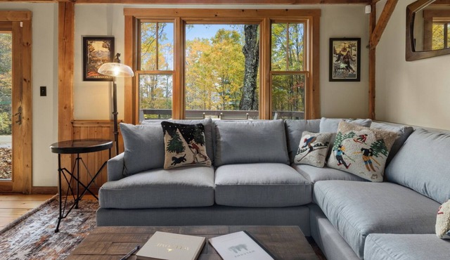 4BR Vermont Cabin w/Fireplace, A/C, & Grill