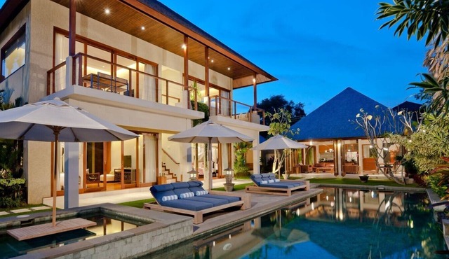 4BR VILLA SEMINYAK BALI NEAR BEACH