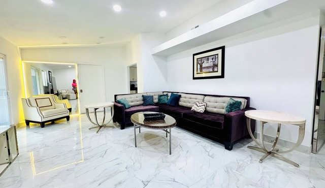 4BRHouse nexttoStrip nearLVCC pet-friendly sale RVPARKING