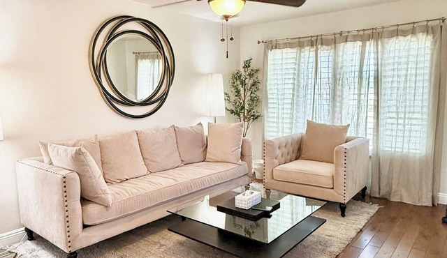 4BRs 3Ba 15 mins to DTLA High-Speed Mesh WiFi