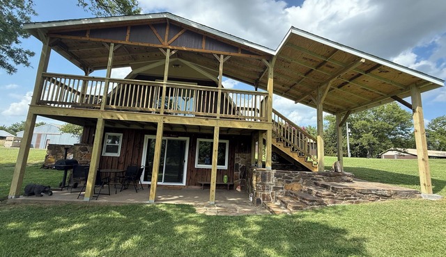 4F Hunting Cabin Retreat in rural Cherryvale, KS