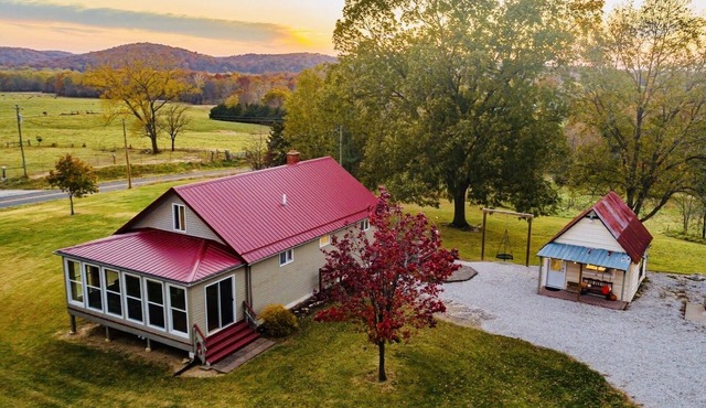 4K Ranch - 10 acre property & home near Hermann