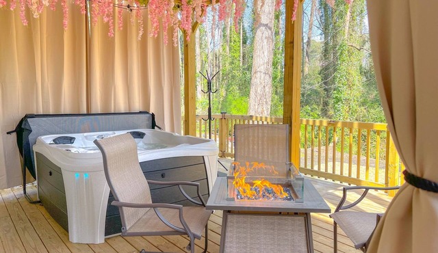 4Seasons Retreat | Private Decatur Escape w/Hot Tub, Fire Pit & Game Room