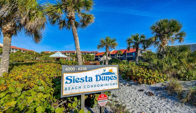 4th Floor Crescent Beach Condo Offering Full Unobstructed Gulf Views.nn