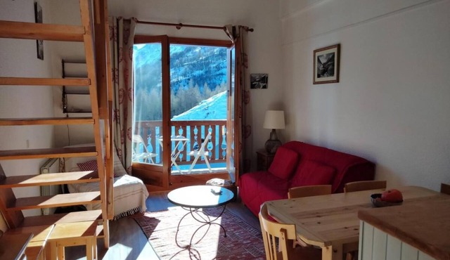 4th floor, swimming pool, balcony, tv, ski locker, 46m², Valloire