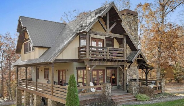 4th Weeknight Free in Jan. & Feb. 2024! 20 min. From Downtown Chattanooga!