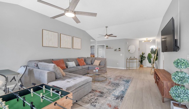 4TVs★3Beds★Fully Stocked Kitchen★Spacious Getaway