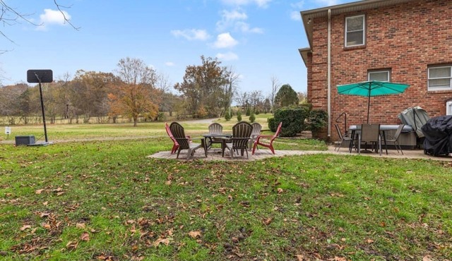 4x Superhost! Brenda Lee 2BR Villa - Pool + Hot Tub