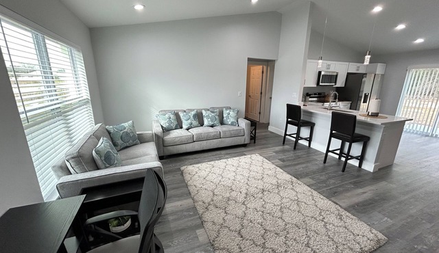5.0 Rated 3BR Retreat Gated Patio Near WEC