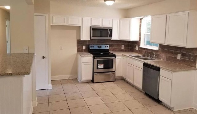 5/2 great for large groups. North Pcola