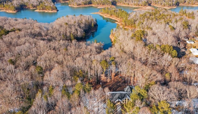 5-Acre Getaway close to HistoricTriangle