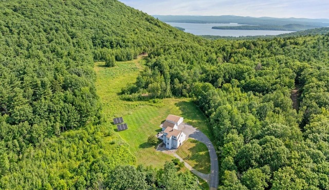 5-Acre Home Near Gunstock Mountain & Lake Winnipesaukee w/Mountain Views