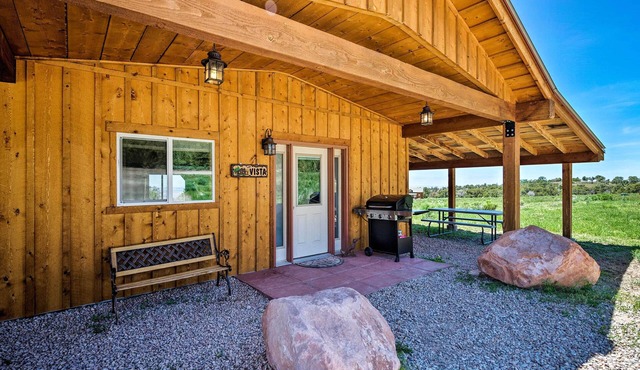 5-Acre Moab Studio w/BBQ & Stunning Mtn Views