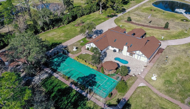 5 Acre Retreat with Game Room, Home Office, Private Pool/Hot Tub/Tennis, & WiFi