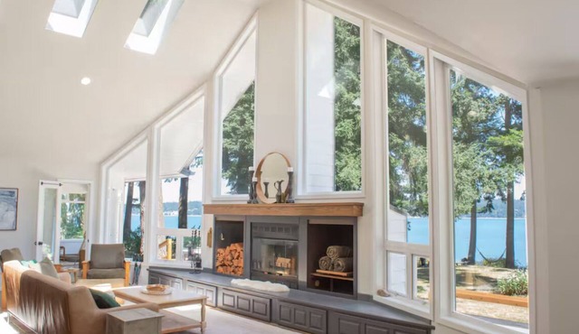 5 Acre Waterfront with Private Beach & Hot Tub