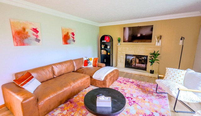 5 Acres - 3 King Beds - Fairlawn Campfire Nights!