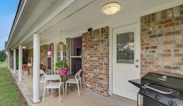 5 Acres! Countryside Getaway Outside Fort Worth