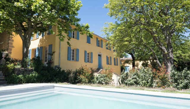 5* BASTIDE villa with swimming pool on a wine estate