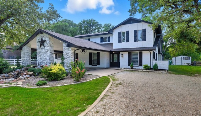 5-BD/2.5-BA Modern Farmhouse Retreat (Sleeps 12)