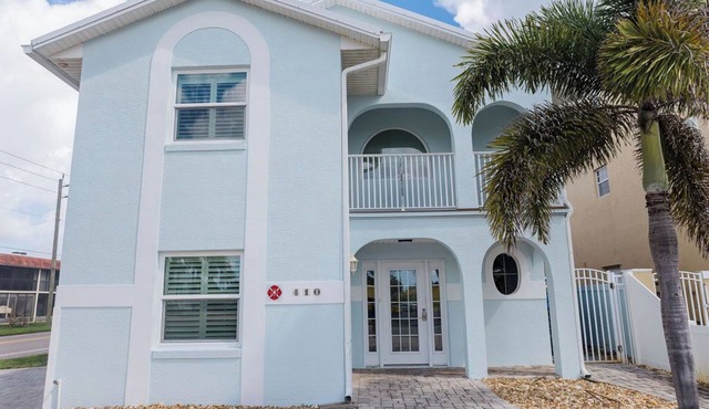 5 BD, 3 bath, 200 Yards to Cocoa Beach